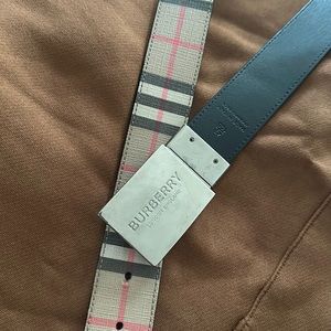 Burberry belt reversible